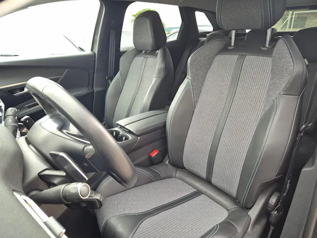 PEUGEOT 3008 1.2 PureTech Allure EAT8