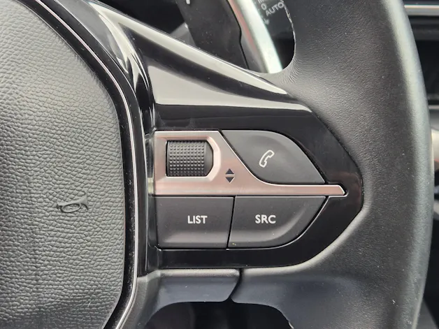 PEUGEOT 3008 1.2 PureTech Allure EAT8