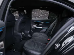 MERCEDES-BENZ E 200 AMG Line 9G-Tronic *Superscreen*Werksgarantie*Burmester*