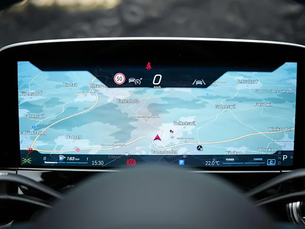 MERCEDES-BENZ E 200 AMG Line 9G-Tronic *Superscreen*Werksgarantie*Burmester*