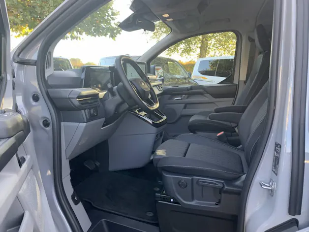 FORD Transit Custom Kombi 340 L1 2.5 Duratec 233 Limited PHEV