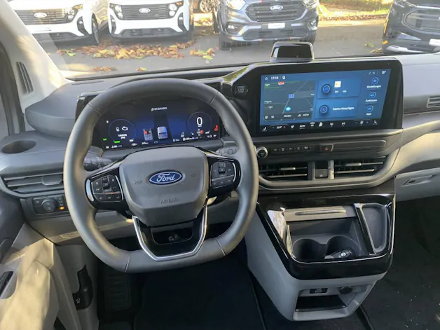 FORD Transit Custom Kombi 340 L1 2.5 Duratec 233 Limited PHEV