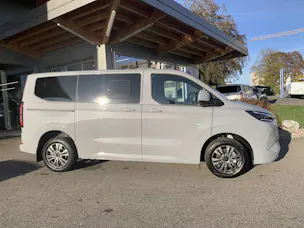 FORD Transit Custom Kombi 340 L1 2.5 Duratec 233 Limited PHEV