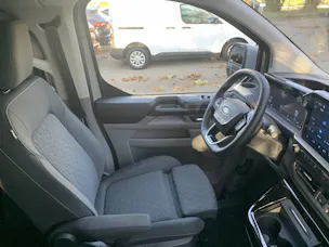 FORD Transit Custom Kombi 340 L1 2.5 Duratec 233 Limited PHEV