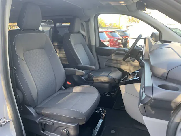 FORD Transit Custom Kombi 340 L1 2.5 Duratec 233 Limited PHEV