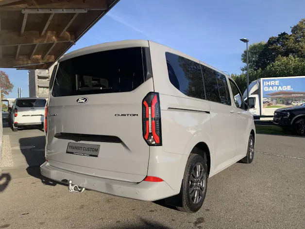 FORD Transit Custom Kombi 340 L1 2.5 Duratec 233 Limited PHEV