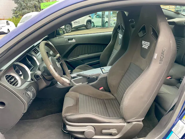 FORD BOSS 302 Kona Blue / Recaro Only 18'600KM
