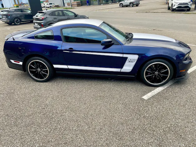 FORD BOSS 302 Kona Blue / Recaro Only 18'600KM