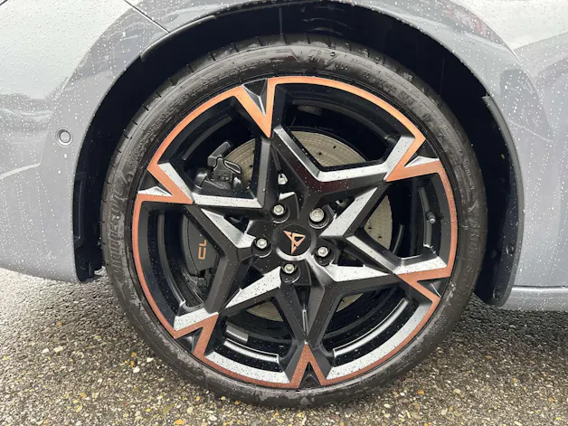 CUPRA LEON ST 2.0 TSi VZ 333PS 4Drive DSG-Automat