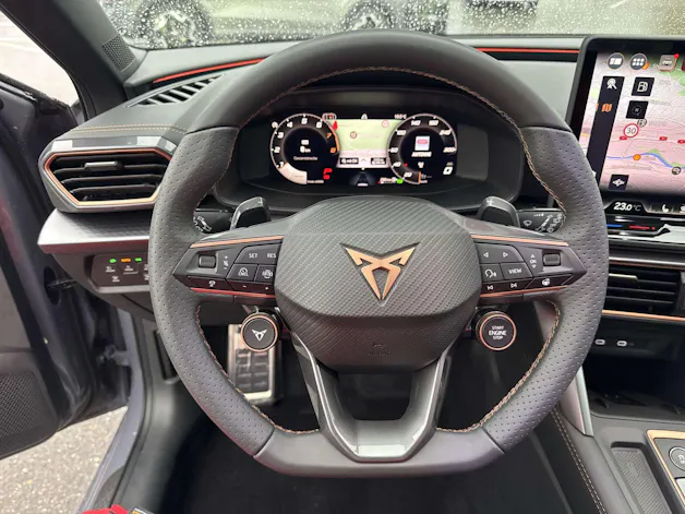 CUPRA LEON ST 2.0 TSi VZ 333PS 4Drive DSG-Automat