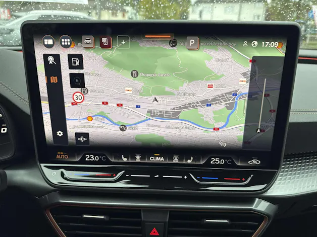CUPRA LEON ST 2.0 TSi VZ 333PS 4Drive DSG-Automat
