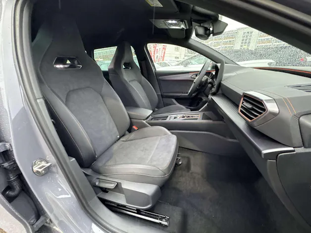 CUPRA LEON ST 2.0 TSi VZ 333PS 4Drive DSG-Automat