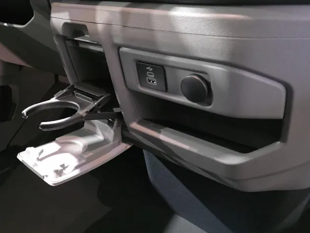 FORD Transit Custom Van 320 L1 2.5 Duratec 233 PS Trend PHEV