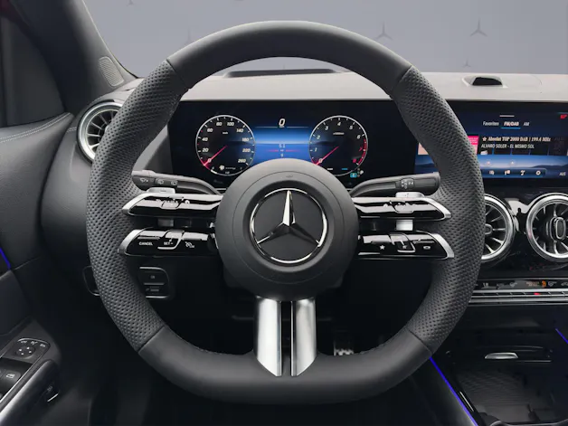 MERCEDES-BENZ GLA-Klasse H247 GLA 250 Swiss Star AMG Line 4matic