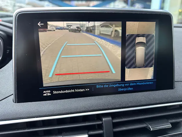 PEUGEOT 5008 1.5 BlueHDi Business Line