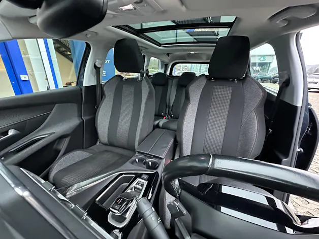 PEUGEOT 5008 1.5 BlueHDi Business Line