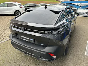 PEUGEOT 408 1.6 PHEV 225 GT