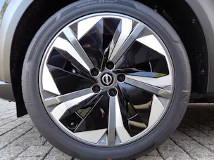 NISSAN Juke 1.6 Hybrid Tekna