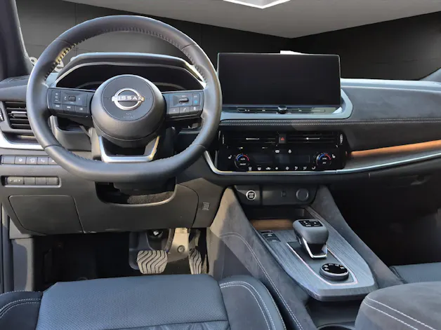 NISSAN Qashqai 1.3 DIG-T Tekna+ 4x4