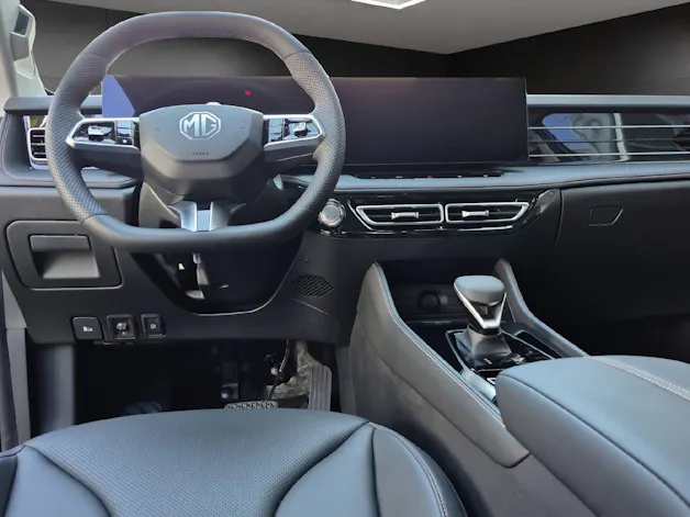 MG HS 1.5 PHEV Luxury
