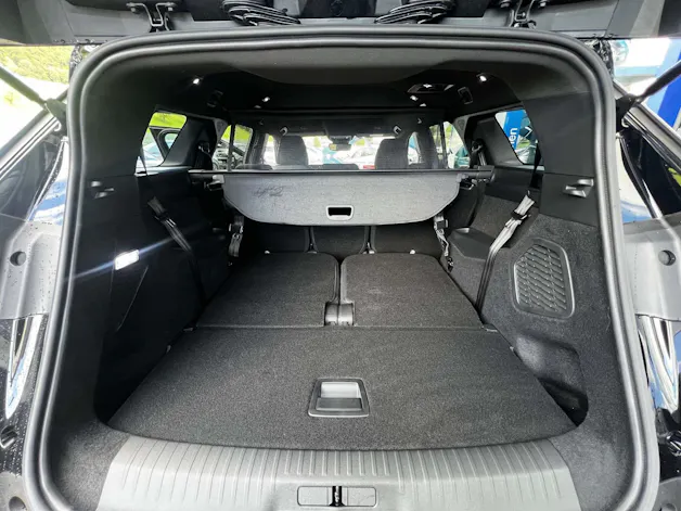PEUGEOT 5008 1.2 Hybrid Allure Premium 8 Jahre Garantie