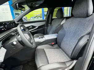 PEUGEOT 5008 1.2 Hybrid Allure Premium 8 Jahre Garantie