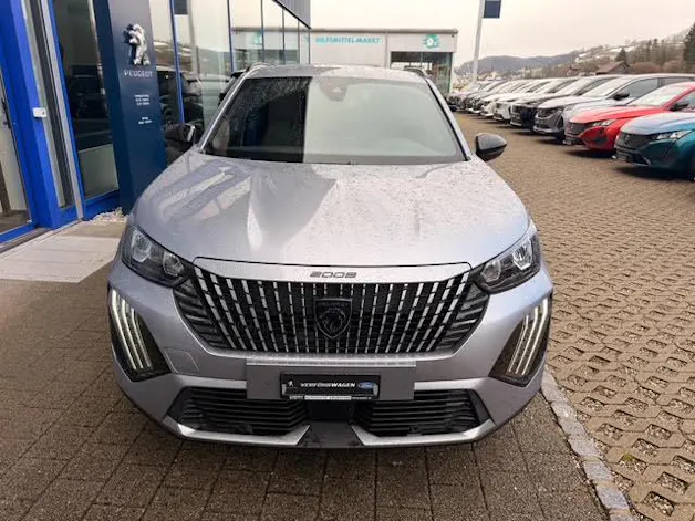 PEUGEOT 2008 1.2 PureTech Allure 5 Jahre Garantie