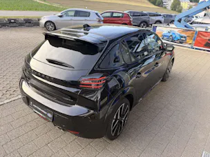 PEUGEOT 208 1.2 Hybrid 145 GT 5 Jahre Garantie