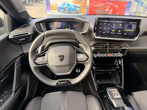 PEUGEOT 208 1.2 Hybrid 145 GT 5 Jahre Garantie