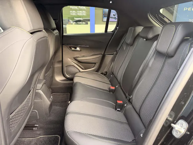 PEUGEOT 208 1.2 Hybrid 145 GT 5 Jahre Garantie