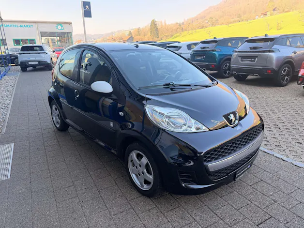 PEUGEOT 107 1.0 Trendy