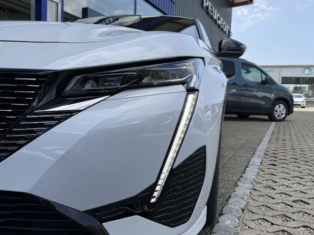PEUGEOT 308 SW 1.2 Hybrid GT *5 Jahre Werksgarantie*