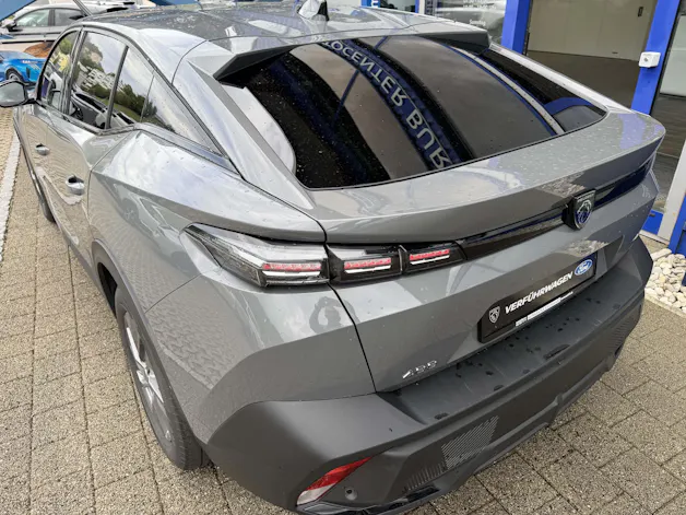 PEUGEOT 408 1.2 Hybrid Allure *5 Jahre Garantie*