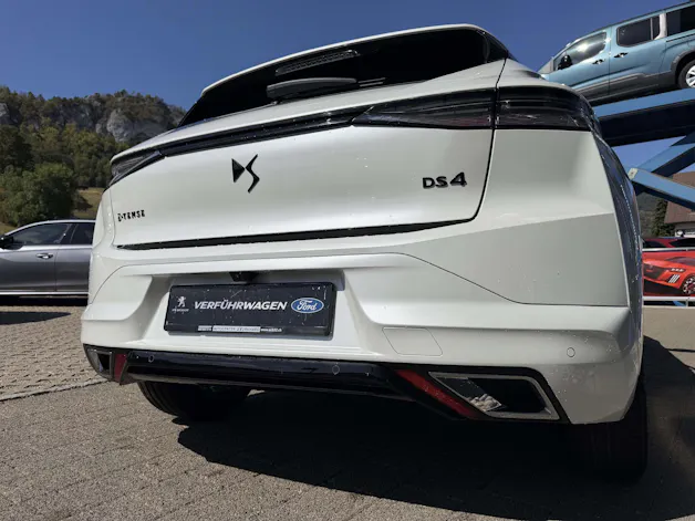 DS 4 1.6 E-Tense Performance Line