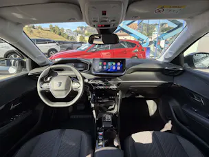 PEUGEOT 208 1.2 Hybrid Allure 5 Jahre Garantie
