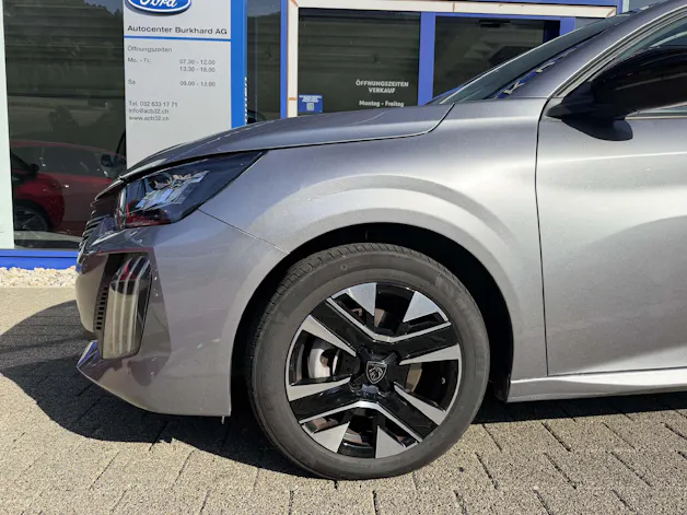 PEUGEOT 208 1.2 Hybrid Allure 5 Jahre Garantie