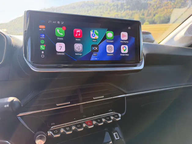 PEUGEOT 208 1.2 Hybrid Allure 5 Jahre Garantie