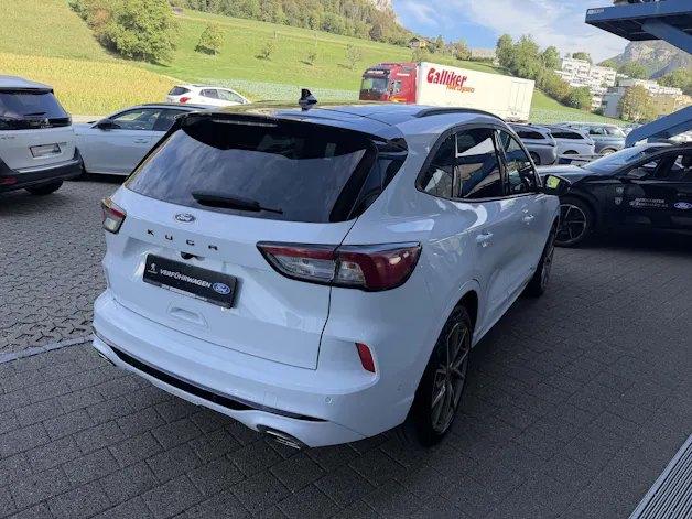 FORD Kuga 2.5 Hybrid ST-Line X 4x4