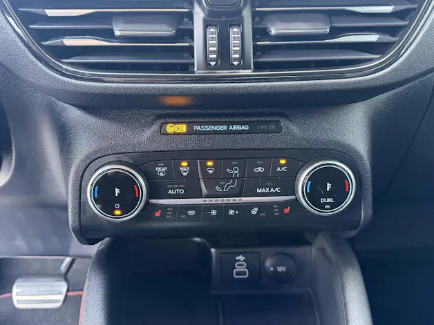 FORD Kuga 2.5 Hybrid ST-Line X 4x4