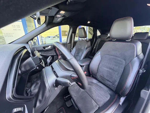 FORD Kuga 2.5 Hybrid ST-Line X 4x4
