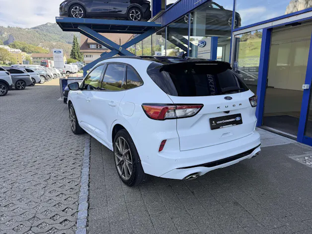 FORD Kuga 2.5 Hybrid ST-Line X 4x4