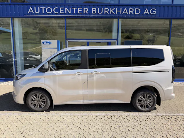 FORD Tourneo C Bus 340 L1 2.5 Duratec 233 Titanium PHEV 9 Plätzer