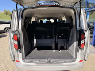 FORD Tourneo C Bus 340 L1 2.5 Duratec 233 Titanium PHEV 9 Plätzer