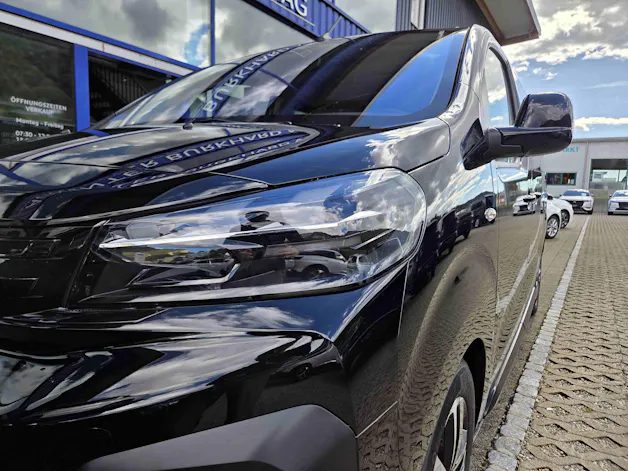 PEUGEOT Traveller Standard 2.2 BlueHDi 180 Family Edition S/S