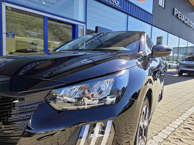 PEUGEOT 208 1.2 Hybrid Allure Premium