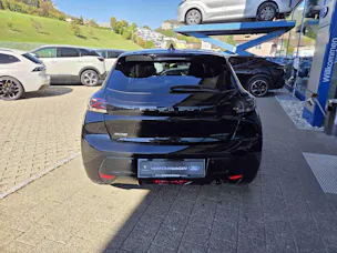 PEUGEOT 208 1.2 Hybrid Allure Premium