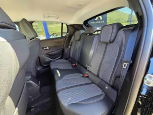 PEUGEOT 208 1.2 Hybrid Allure Premium