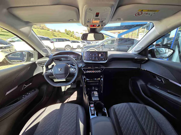 PEUGEOT 208 1.2 Hybrid Allure Premium