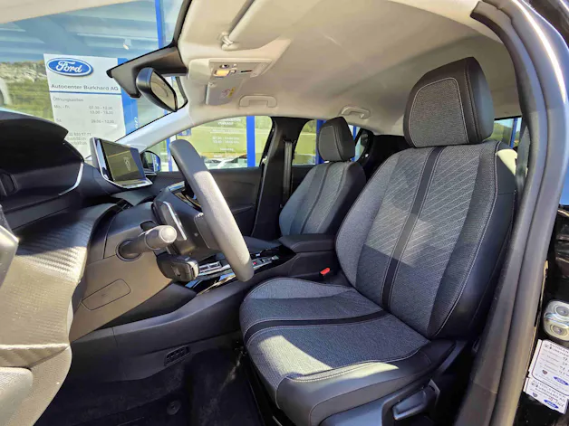 PEUGEOT 208 1.2 Hybrid Allure Premium