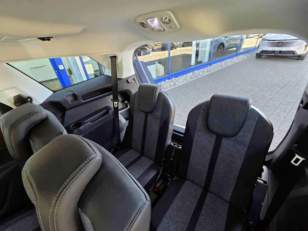 PEUGEOT 5008 1.5 BlueHDi Allure 7-Plätzer
